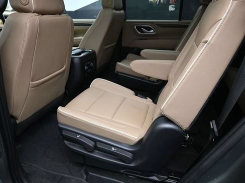 Used 2023 Chevrolet Tahoe Premier AWD/4WD image 17