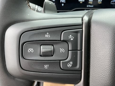 Used 2024 GMC Sierra 1500 AT4 w/ Technology Package AWD/4WD image 17