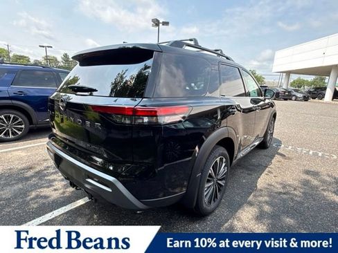 New 2026 Nissan Pathfinder Platinum AWD/4WD image 9