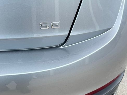 Used 2024 Volkswagen Jetta SE FWD image 6