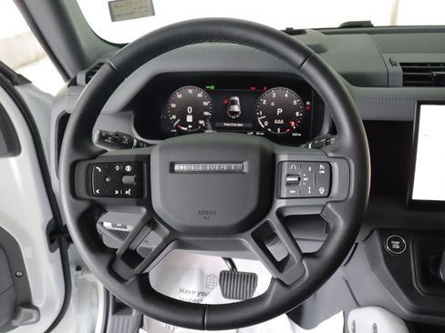 Used 2025 Land Rover Defender 110 X-Dynamic SE AWD/4WD image 16