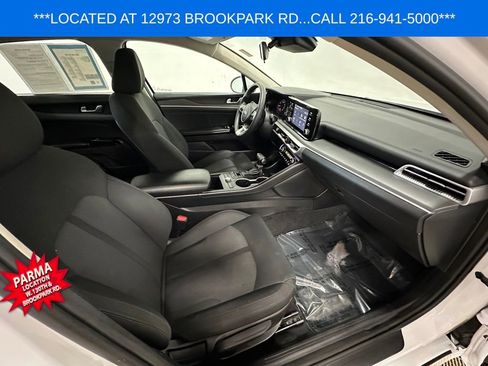 Used 2021 Kia K5 LXS image 24