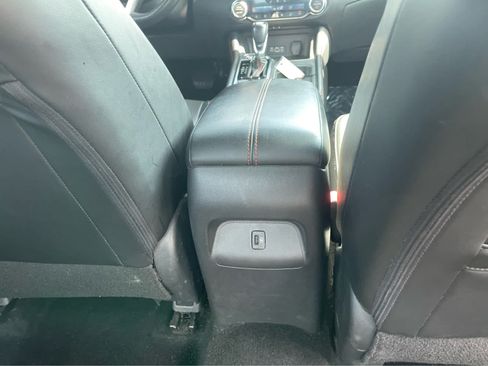 Used 2024 Nissan Sentra SR w/ SR Premium Package FWD image 30