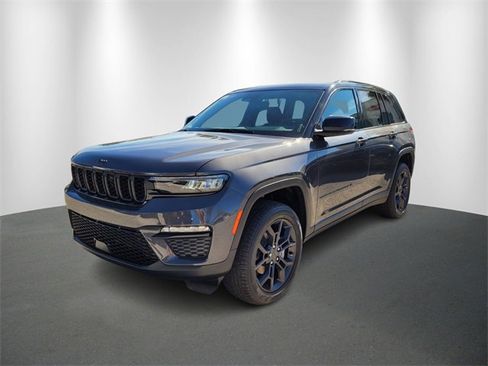 New 2025 Jeep Grand Cherokee Limited w/ Trailer Tow Package image 2