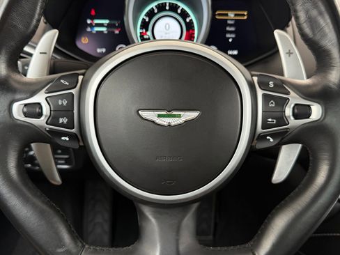 Used 2022 Aston Martin V8 Vantage Roadster image 15