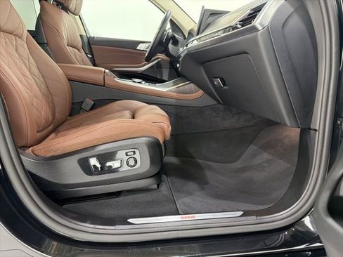 Used 2026 BMW X7 xDrive40i w/ Premium Package image 22