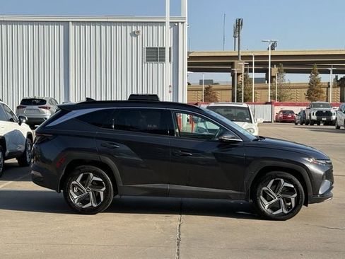 Used 2022 Hyundai Tucson Limited AWD/4WD image 3