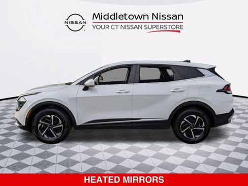 Used 2023 Kia Sportage LX AWD/4WD image 6