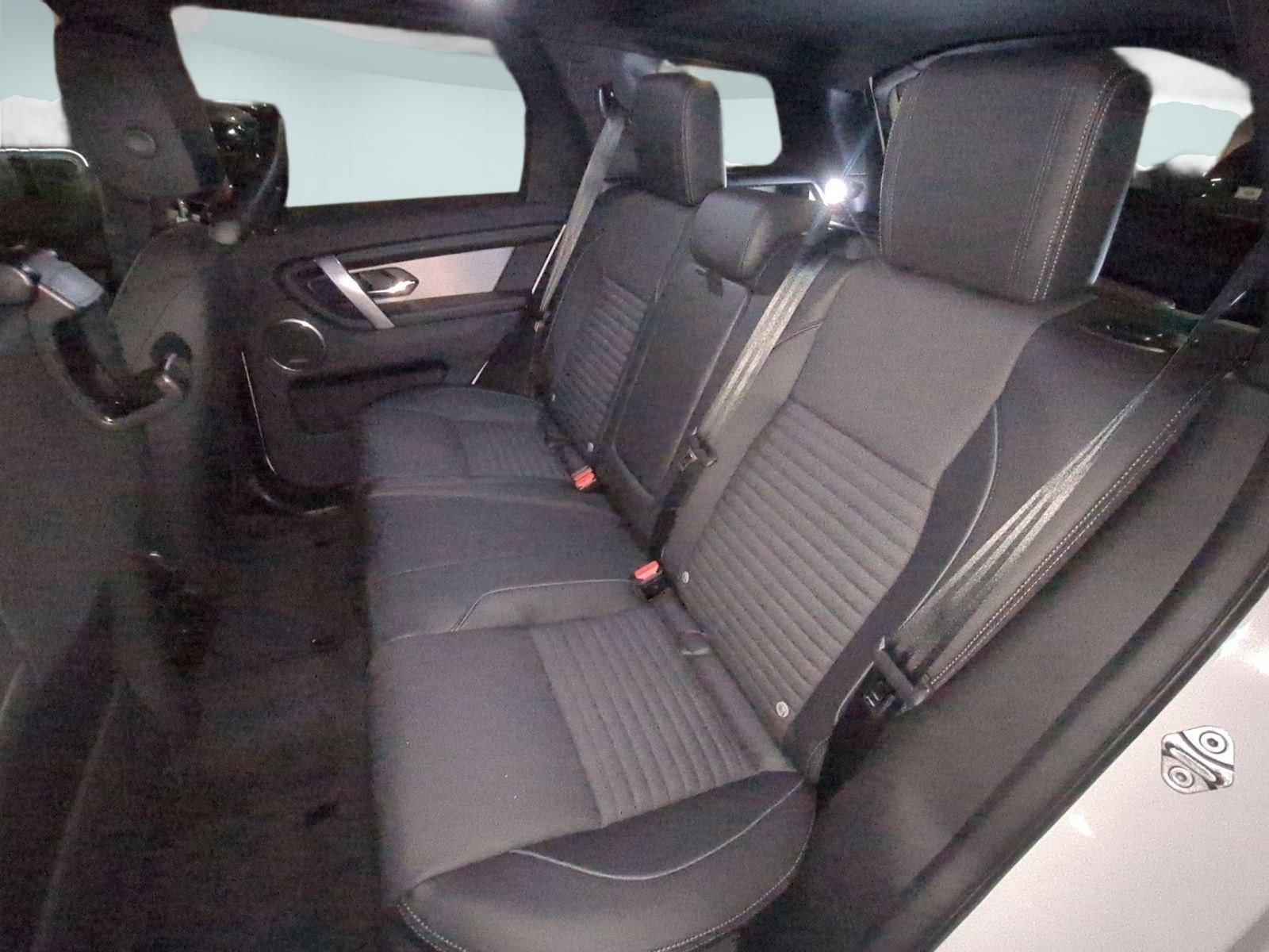 New 2026 Land Rover Discovery Sport Landmark AWD/4WD image 25
