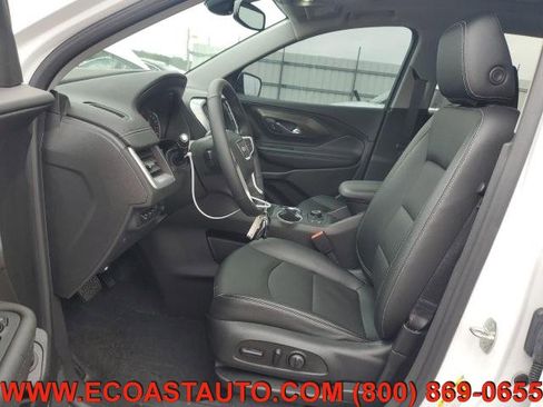 Used 2024 GMC Terrain SLT w/ Tech Package image 8