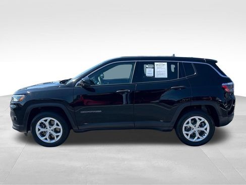 Used 2024 Jeep Compass Sport AWD/4WD image 3