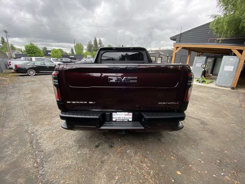 Used 2025 GMC Sierra EV Denali AWD/4WD image 5