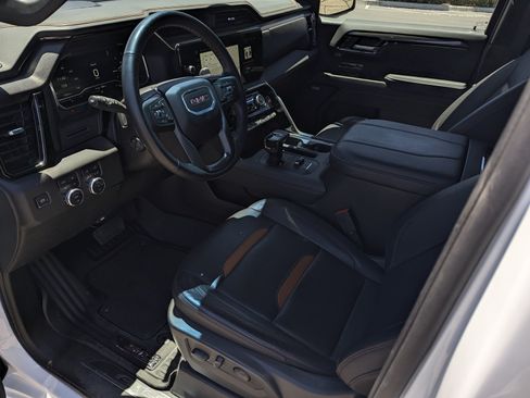 Used 2025 GMC Sierra 1500 AT4 AWD/4WD image 10
