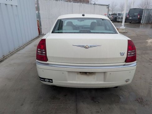 Used 2005 Chrysler 300 C w/ Navigation & Sound Group II image 15