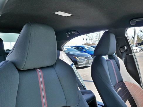 Used 2024 Toyota Corolla SE image 14