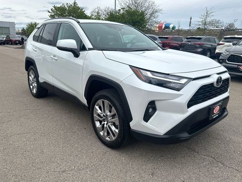 Used 2025 Toyota RAV4 XLE Premium w/ Weather Package AWD/4WD image 11