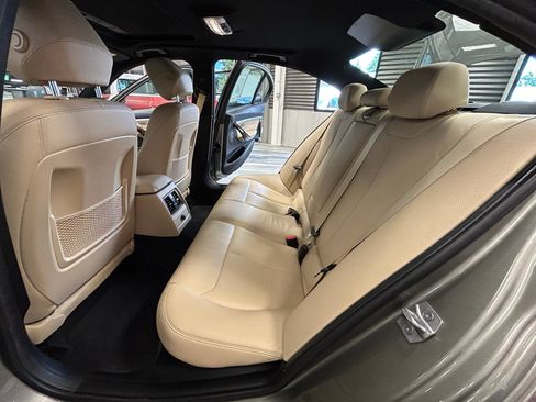 Used 2018 BMW 330i xDrive Sedan AWD/4WD image 53
