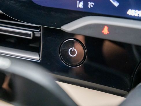 Certified 2025 Porsche Taycan image 21