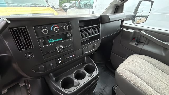 Used 2023 Chevrolet Express 3500 w/ Power Convenience Package RWD image 28