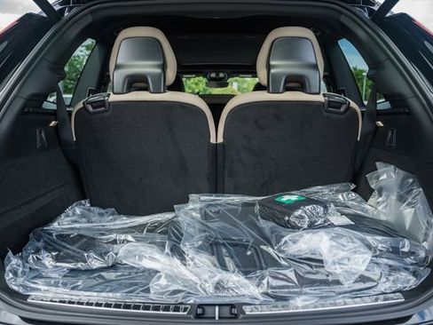 New 2026 Volvo XC90 B6 Plus w/ Protection Package Premier AWD/4WD image 10
