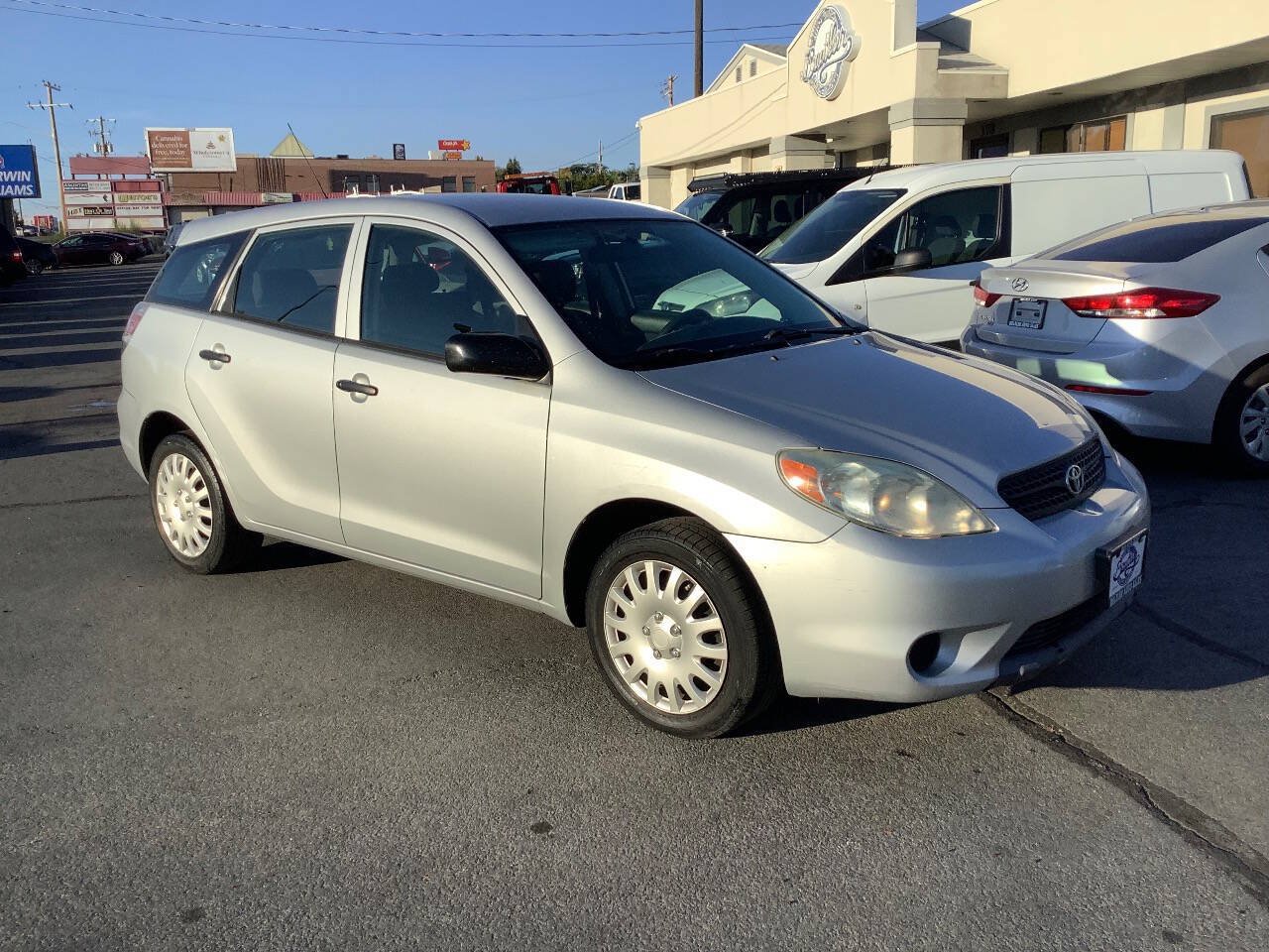 Used 2006 Toyota Matrix FWD image 1