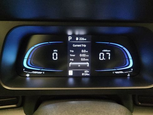 Used 2025 Hyundai Elantra Sport image 23