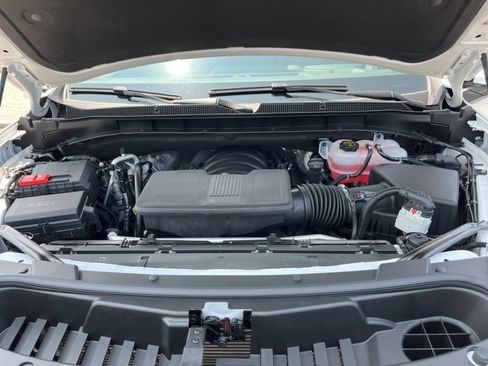 New 2025 Chevrolet Suburban Premier image 39