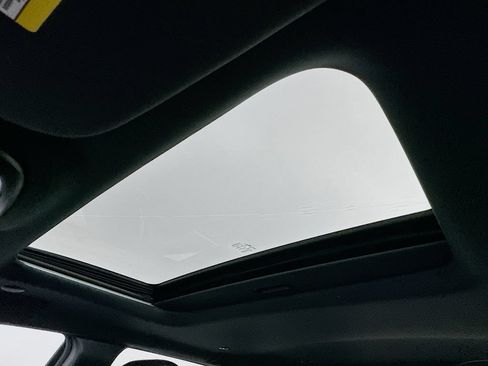 Used 2019 Jeep Grand Cherokee Limited RWD image 21