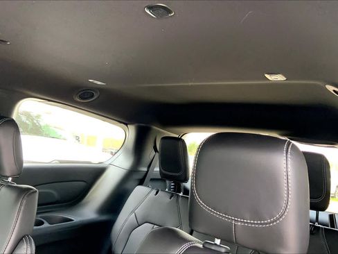 New 2026 Chrysler Pacifica Select w/ S Appearance Package image 18