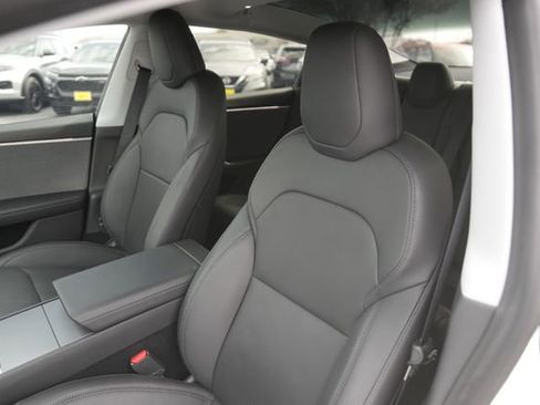 Used 2024 Tesla Model 3 Standard Range image 10