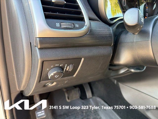 Used 2021 Jeep Grand Cherokee Laredo X AWD/4WD image 15