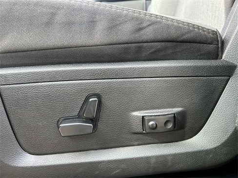 Used 2024 RAM 2500 Big Horn image 11