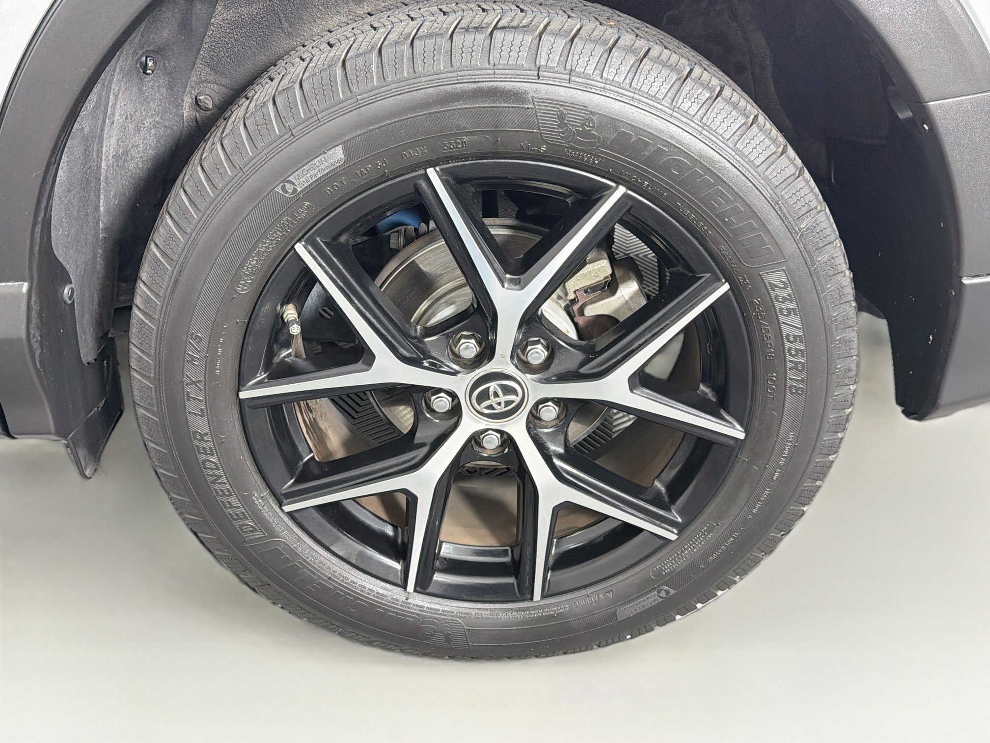 Used 2018 Toyota RAV4 SE w/ Power Extra Value Package AWD/4WD image 11
