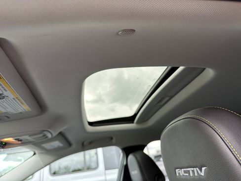 Used 2024 Chevrolet Trax ACTIV w/ Sunroof Package FWD image 22