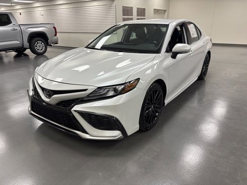 Certified 2023 Toyota Camry XSE image 3