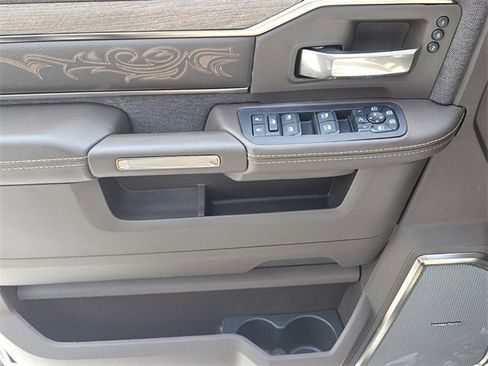 New 2025 RAM 2500 Limited image 14