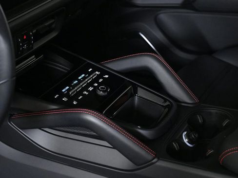 Certified 2025 Porsche Cayenne GTS image 22