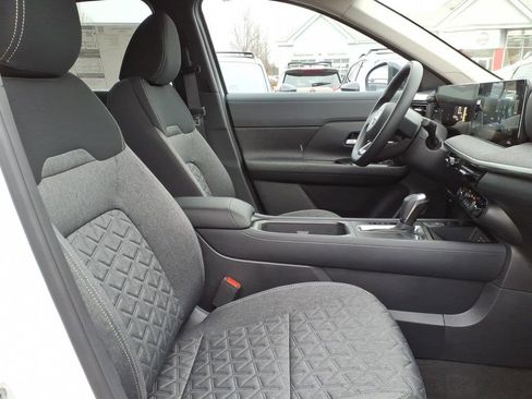 New 2026 Nissan Kicks SV w/ Cold Weather Package AWD/4WD image 7