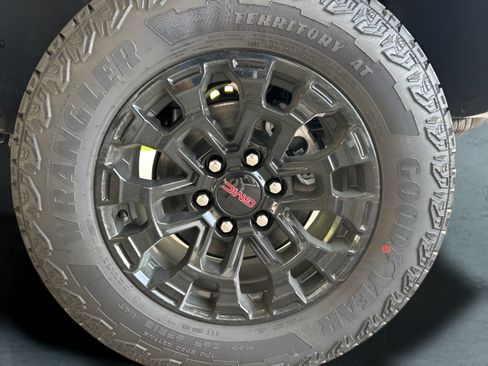 New 2026 GMC Canyon Elevation w/ Convenience Package AWD/4WD image 10