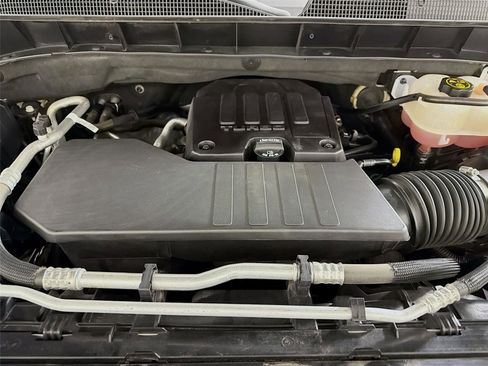 Used 2023 Chevrolet Silverado 1500 Custom AWD/4WD image 28