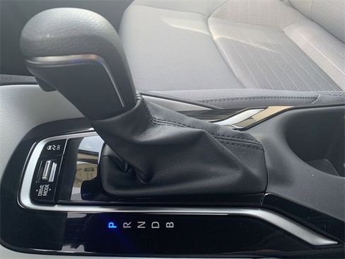 Used 2025 Toyota Corolla SE image 25