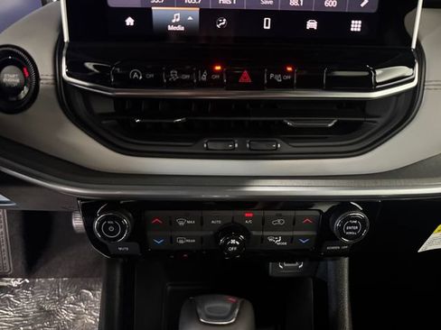 New 2026 Jeep Compass Limited AWD/4WD image 3