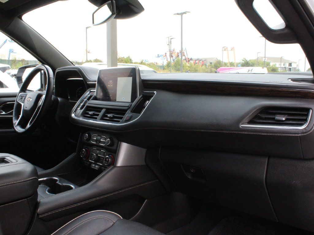 Used 2023 Chevrolet Suburban Premier AWD/4WD image 18