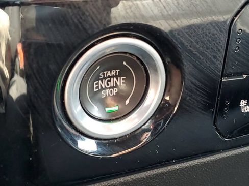 Used 2023 Chevrolet Silverado 1500 LT AWD/4WD image 15