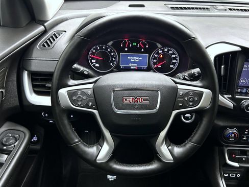 Used 2024 GMC Terrain SLT image 11