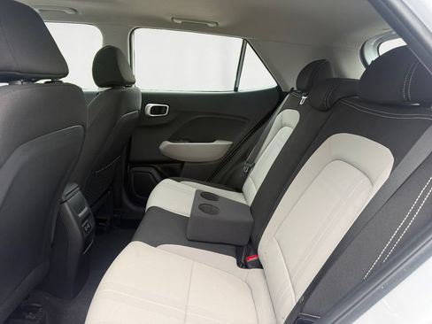 Certified 2024 Hyundai Venue SEL FWD image 13