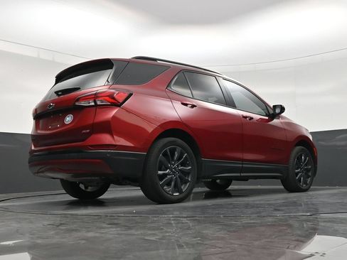 Used 2024 Chevrolet Equinox RS FWD image 23