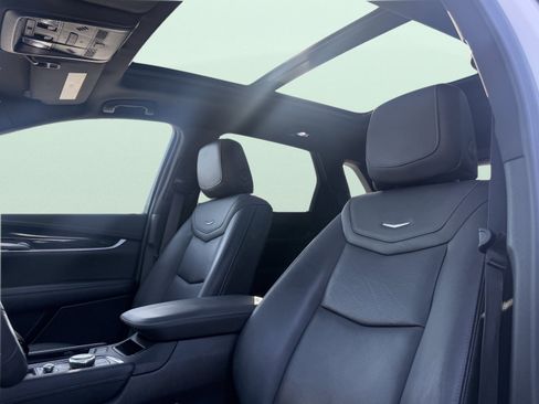 Used 2024 Cadillac XT5 Premium Luxury image 9