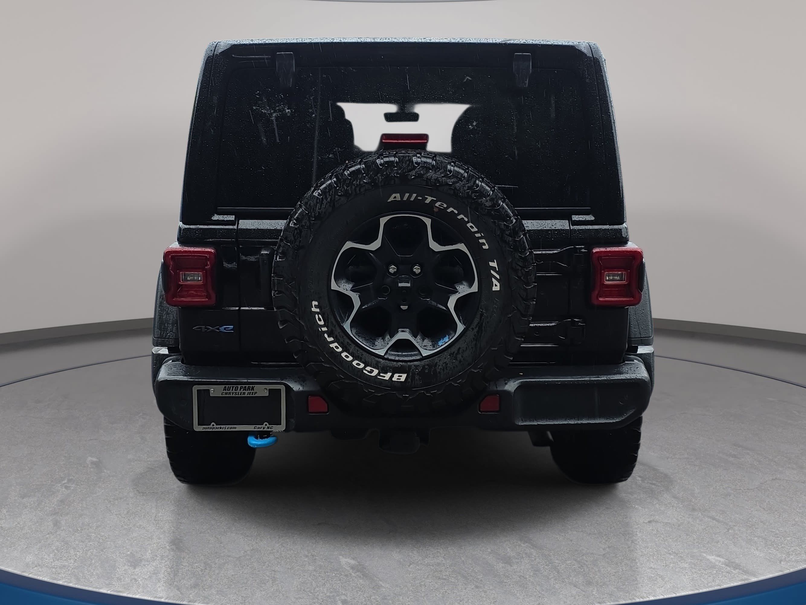 Used 2022 Jeep Wrangler Unlimited Rubicon 4xe w/ Cold Weather Group AWD/4WD image 2