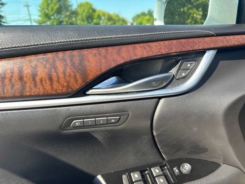 Used 2019 Cadillac XTS Luxury FWD image 34